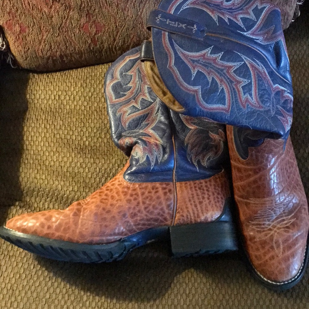 Men’s Tony Lama cowboy boot